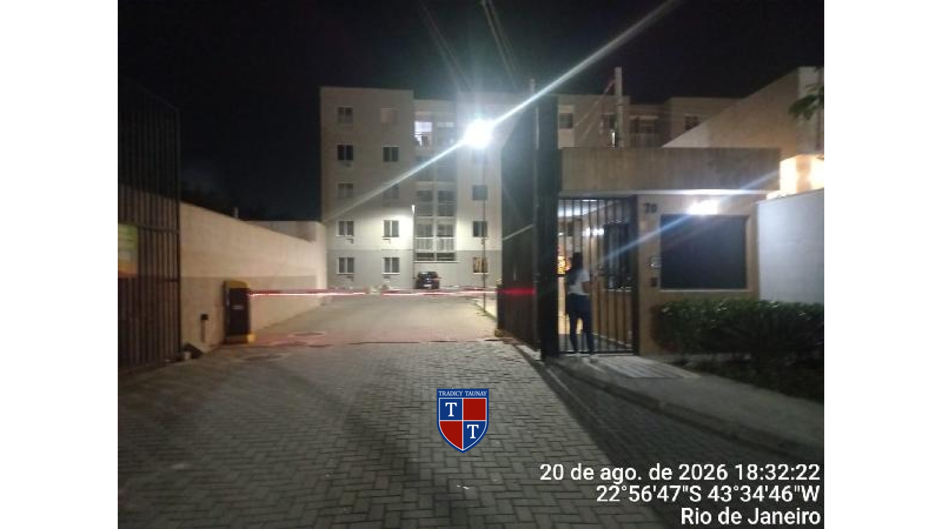 APARTAMENTO em GUARATIBA