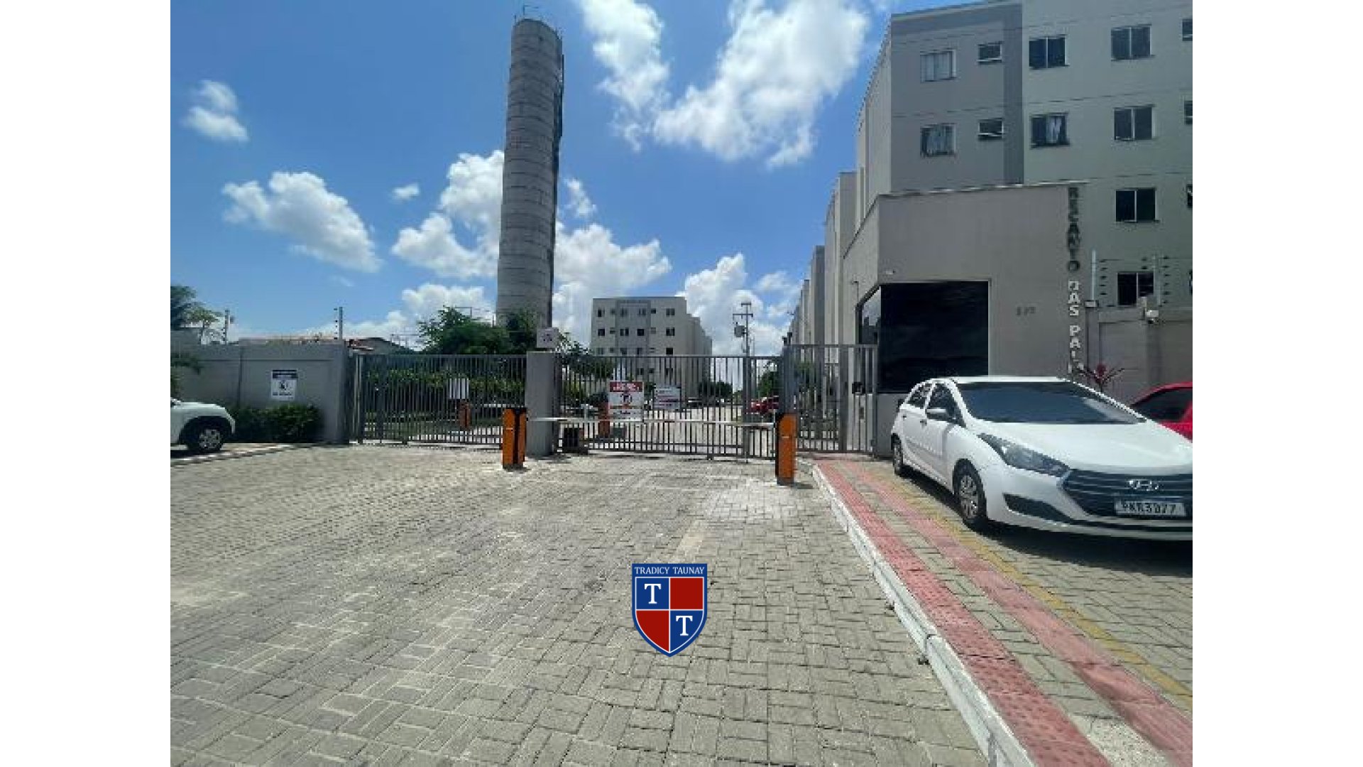 Foto 1 de APARTAMENTO em JANGURUSSU - Imóvel Retomado Caixa