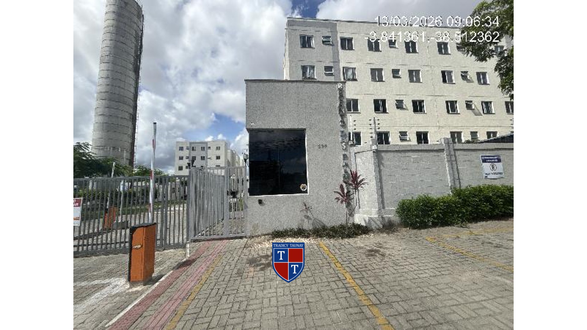 Foto 1 de APARTAMENTO em JANGURUSSU - Imóvel Retomado Caixa