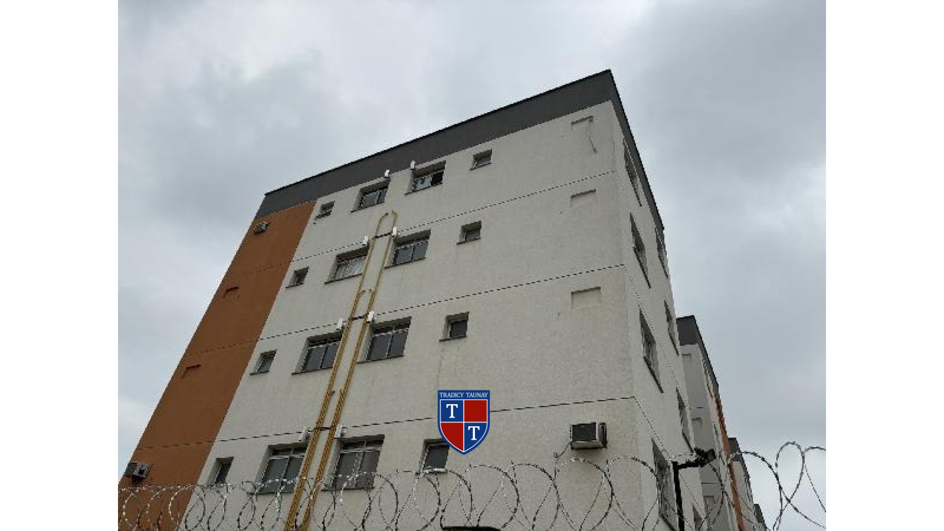 Foto 1 de APARTAMENTO em JARDIM GRAMACHO - Imóvel Retomado Caixa