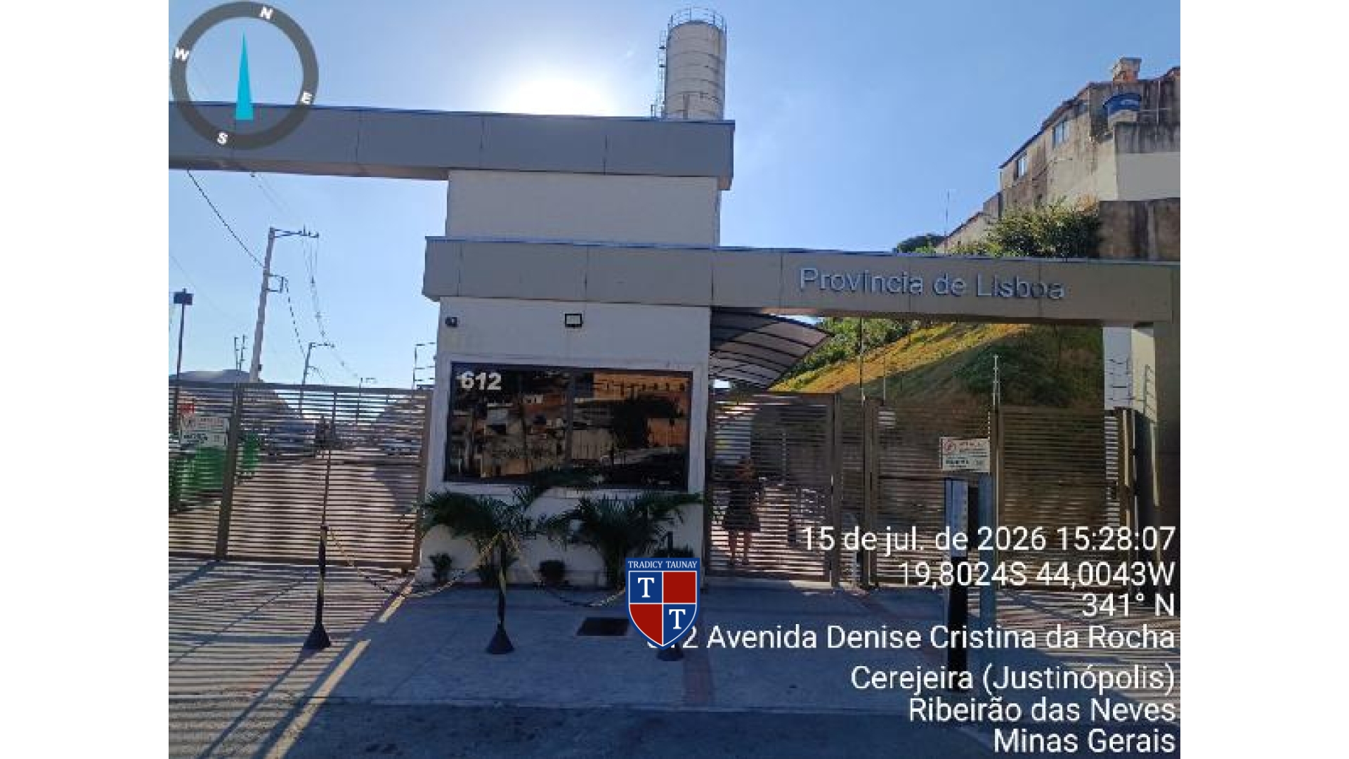APARTAMENTO em JUSTINOPOLIS