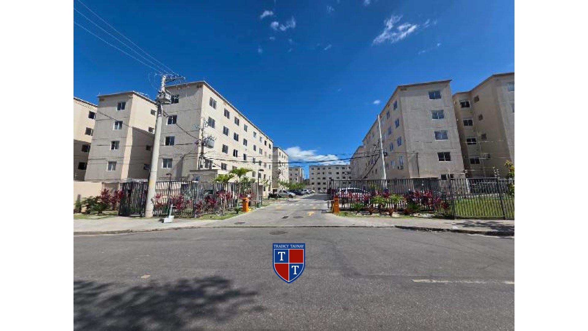 APARTAMENTO em GUARATIBA