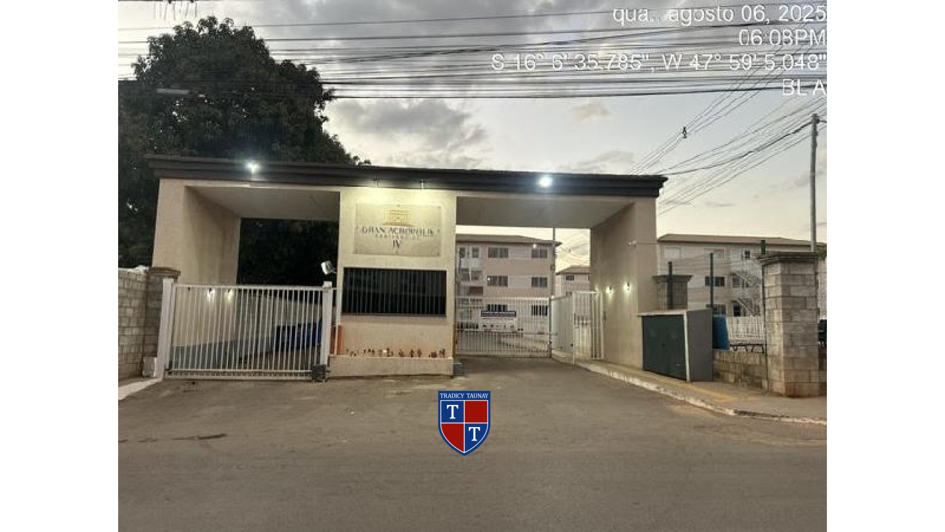 Foto 1 de APARTAMENTO em CHACARAS E MANSOES SANTA MARIA - Imóvel Retomado Caixa