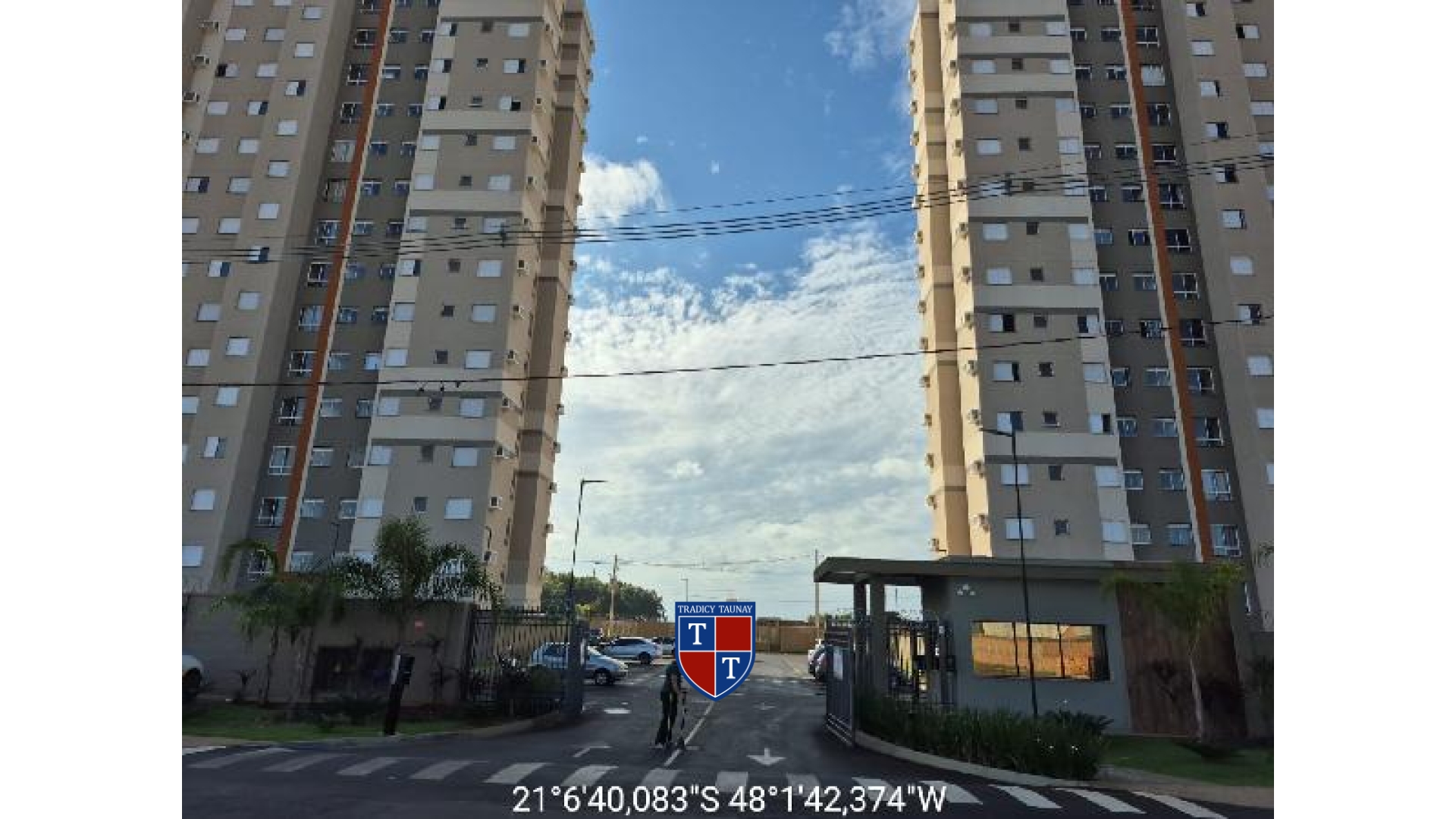APARTAMENTO em JARDIM TERRAS DE SANTA ELISA III