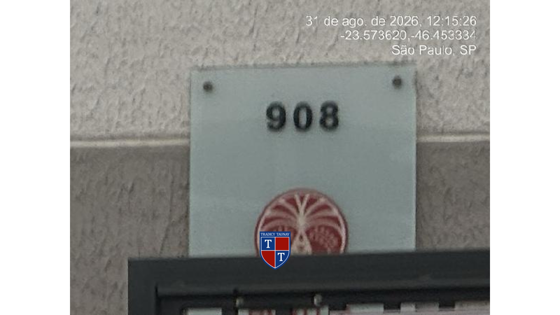 APARTAMENTO em VILA CARMOZINA