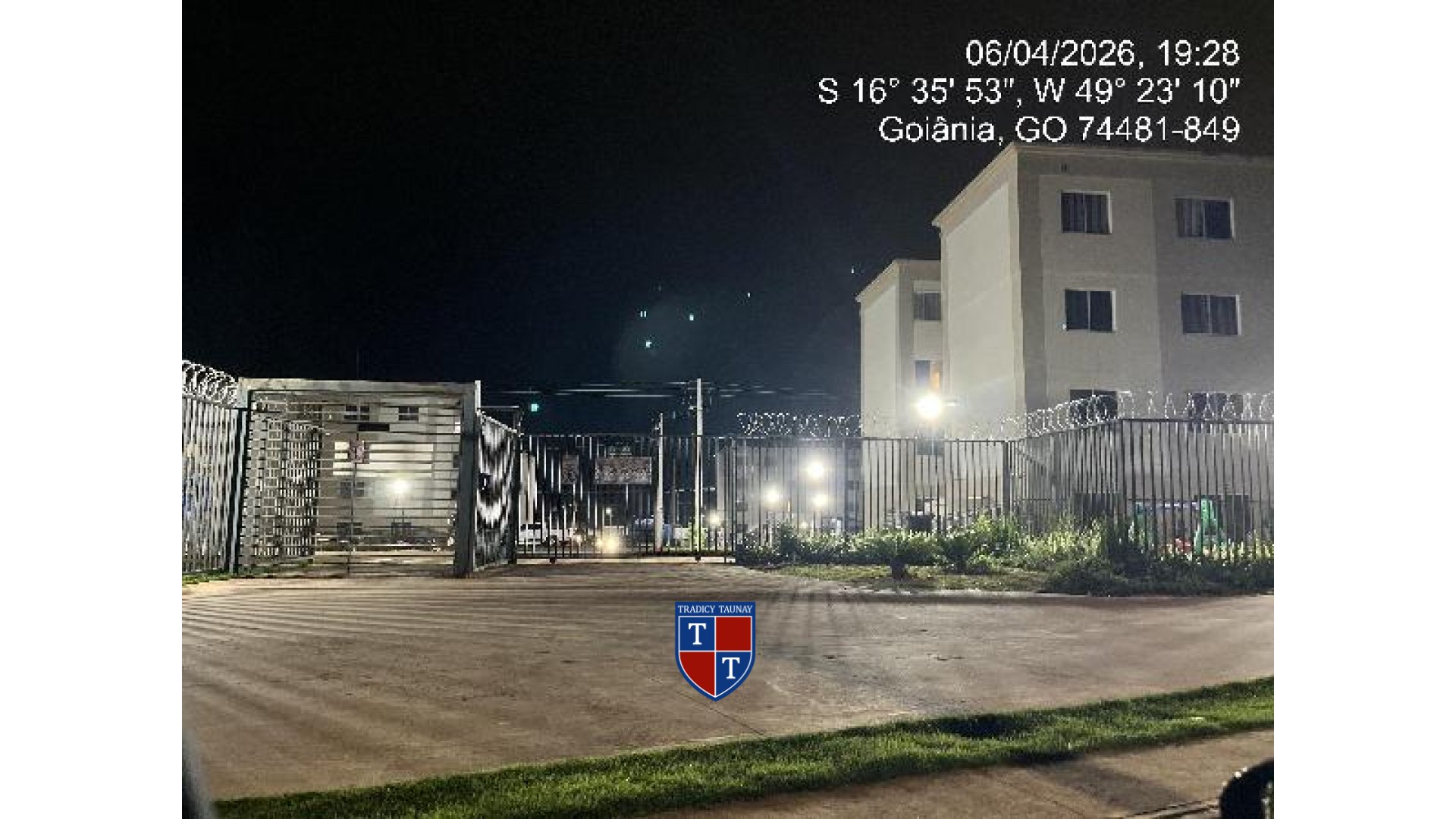 Foto 1 de APARTAMENTO em RESIDENCIAL FLORES DO CERRADO - Imóvel Retomado Caixa