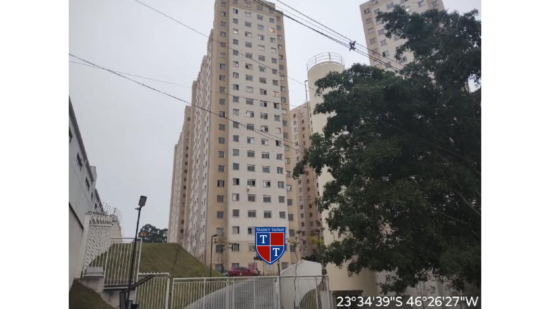Foto 1 de APARTAMENTO em GUAIANAZES - Imóvel Retomado Caixa