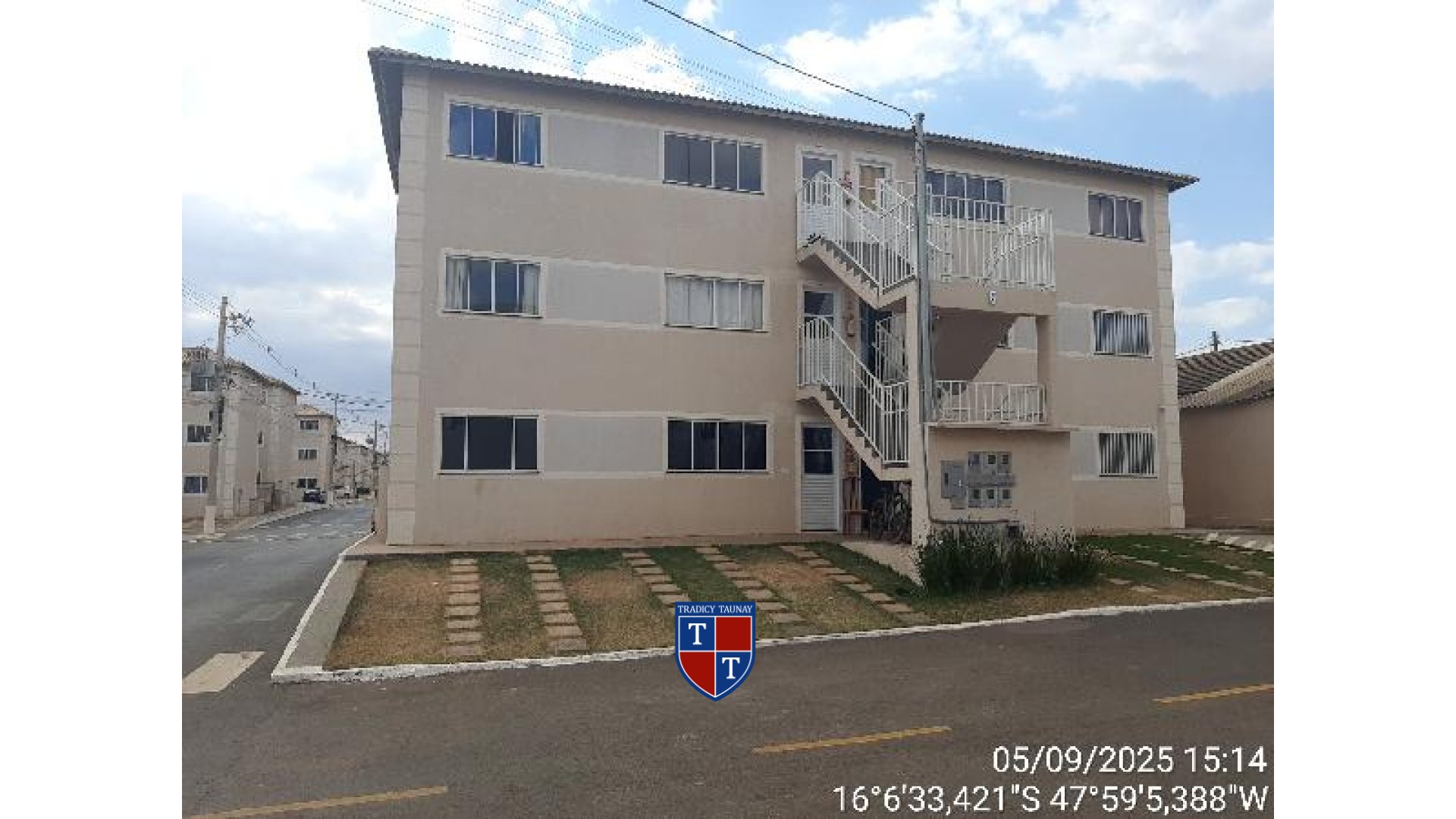 Foto 1 de APARTAMENTO em CHACARAS E MANSOES SANTA MARIA - Imóvel Retomado Caixa