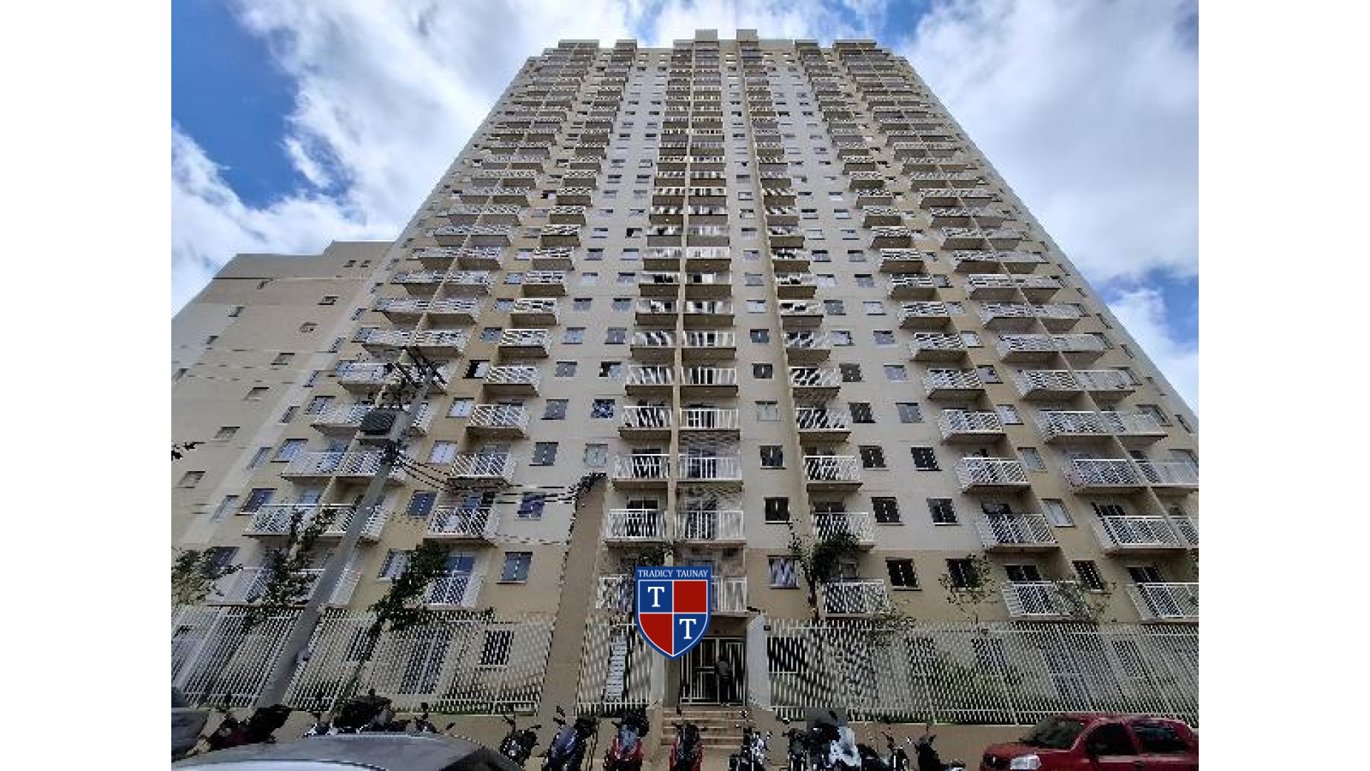 APARTAMENTO em JARDIM ITACOLOMI