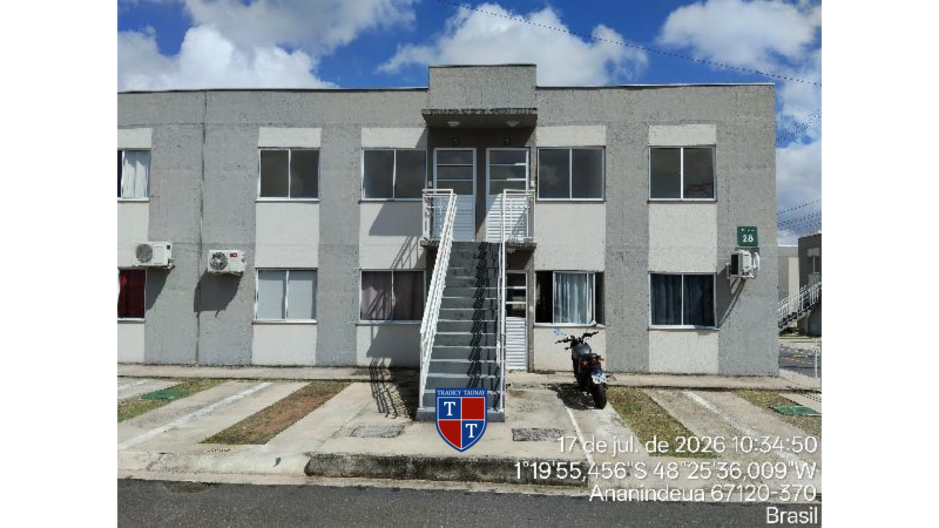 APARTAMENTO em COQUEIRO
