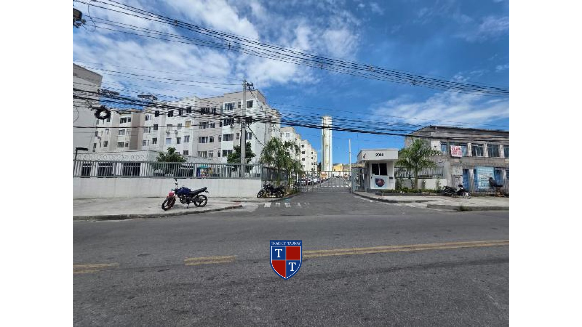 APARTAMENTO em PARQUE COLUMBIA
