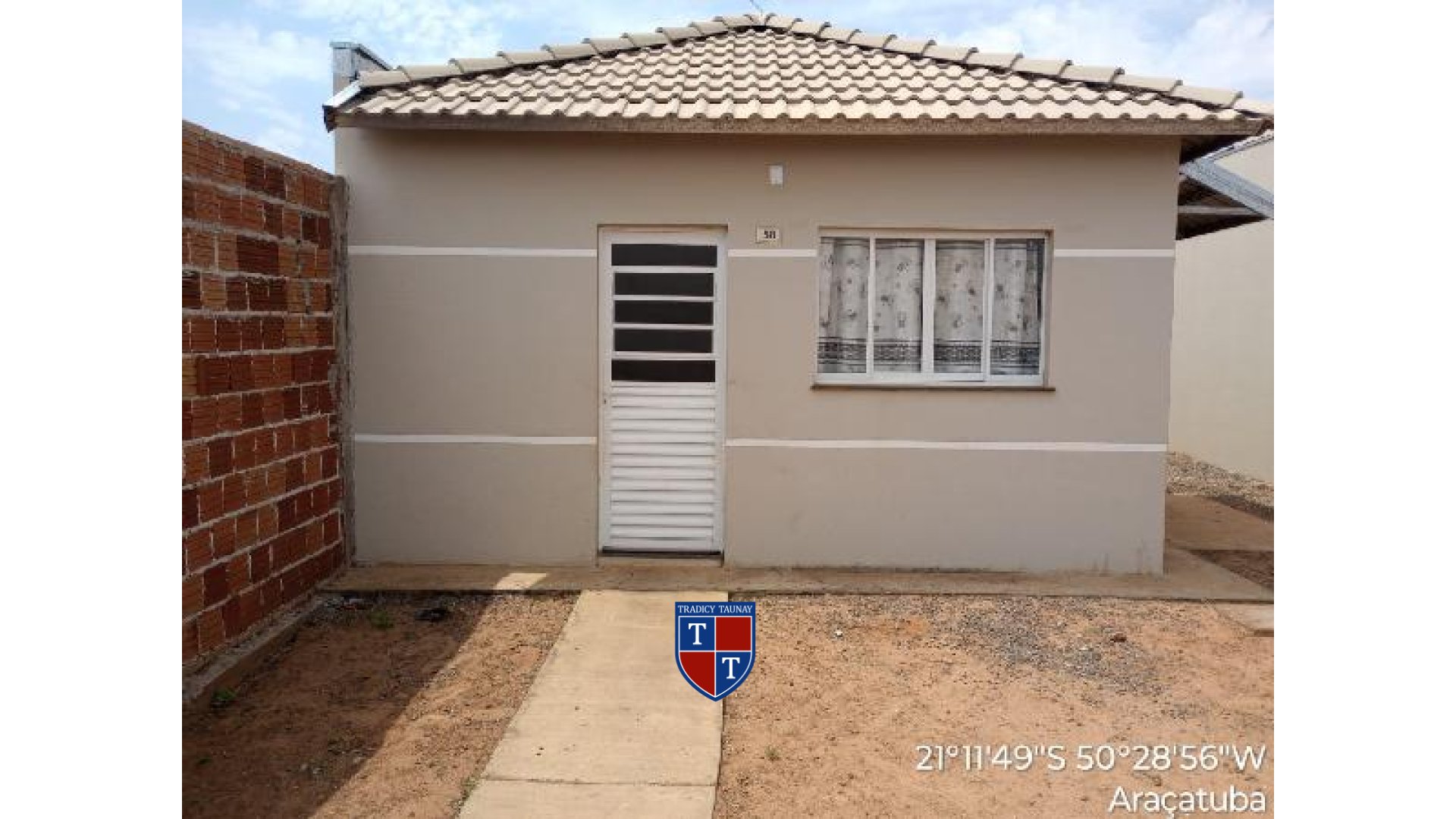 Foto 1 de CASA em CONJUNTO HABITACIONAL LUANA II - Imóvel Retomado Caixa