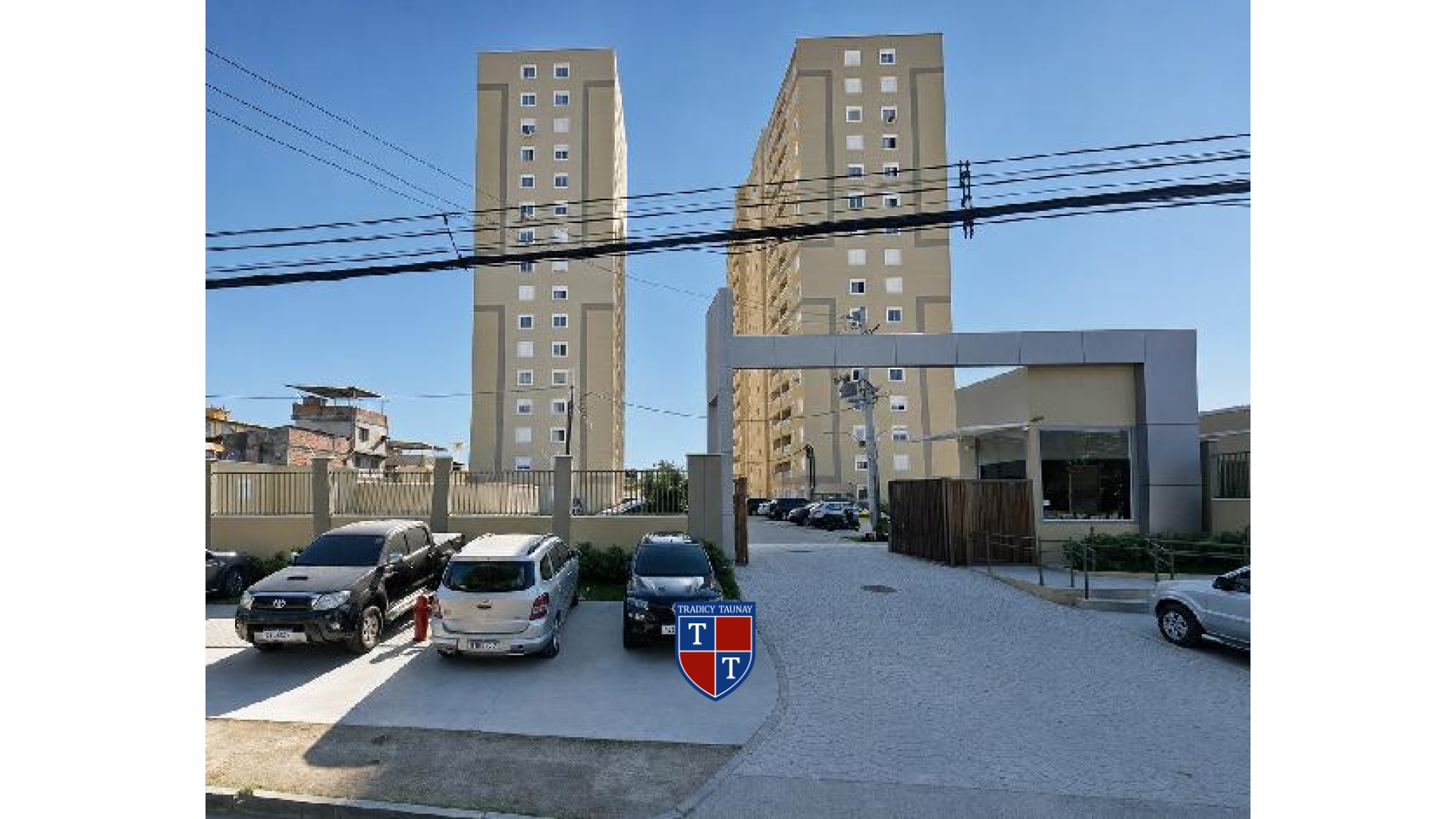 APARTAMENTO em COLEGIO