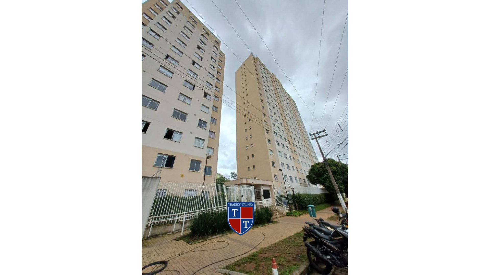 Foto 1 de APARTAMENTO em JARDIM ITACOLOMI - Imóvel Retomado Caixa