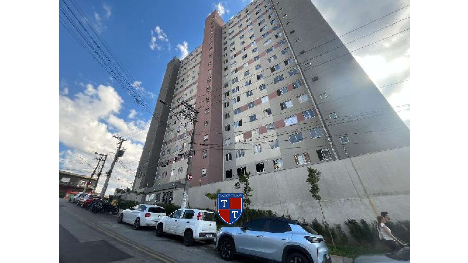 APARTAMENTO em JARDIM SANTA ADELIA