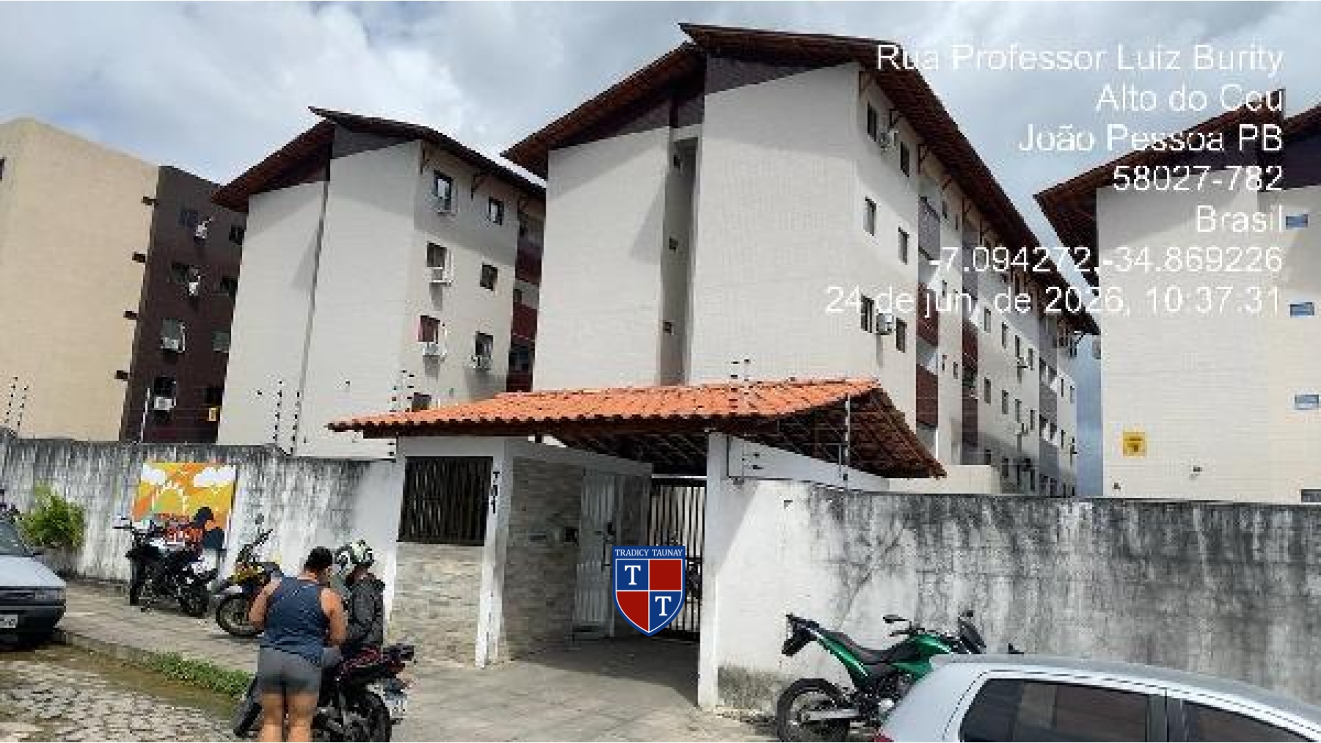 APARTAMENTO em ALTO DO CEU