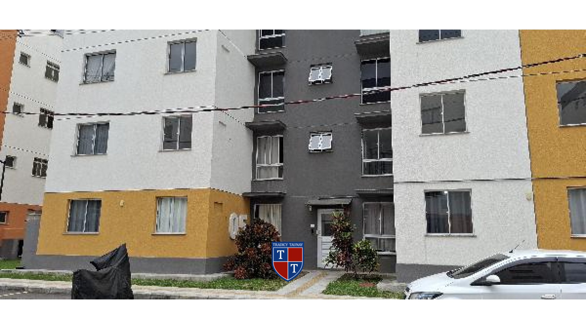 APARTAMENTO em JARDIM GRAMACHO