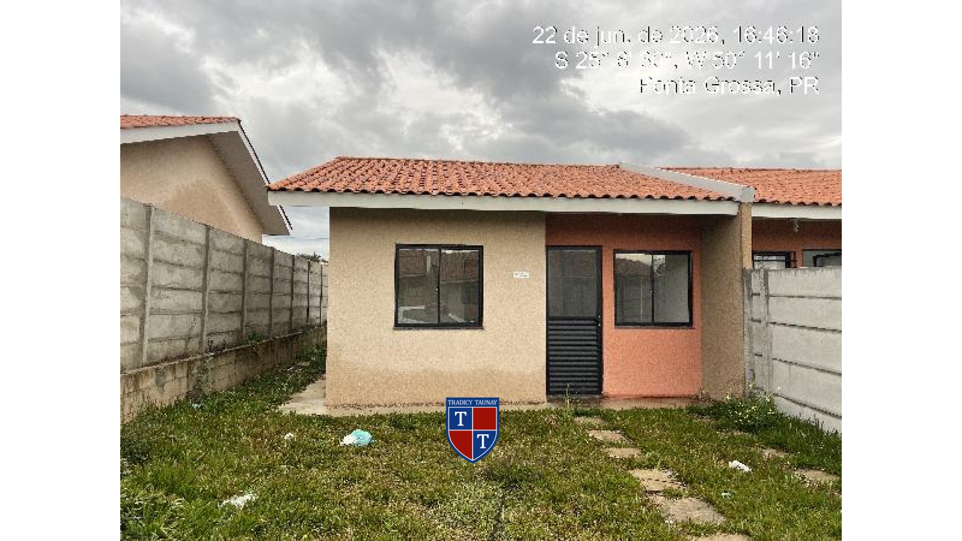 Foto 1 de CASA em COLONIA DONA LUIZA - Imóvel Retomado Caixa