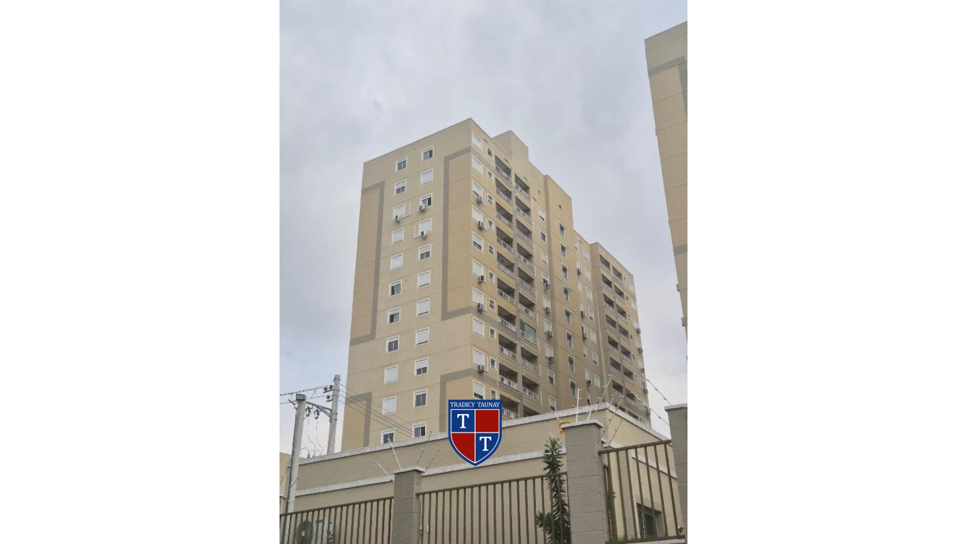 APARTAMENTO em ROCHA MIRANDA