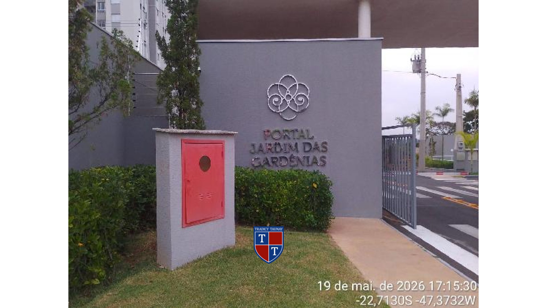Foto 1 de APARTAMENTO em JARDIM DOS MANACAS - Imóvel Retomado Caixa