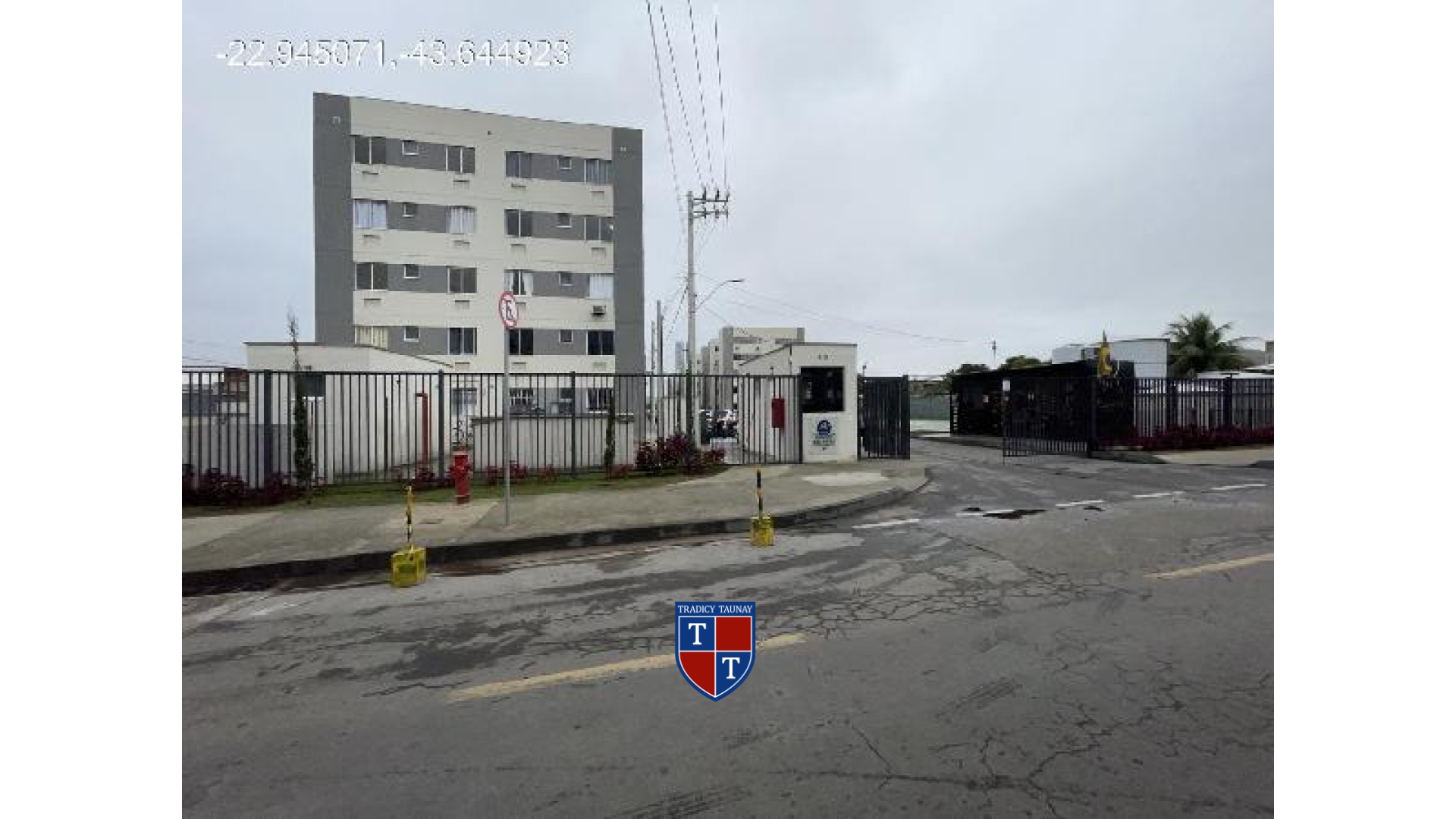 APARTAMENTO em SANTA CRUZ