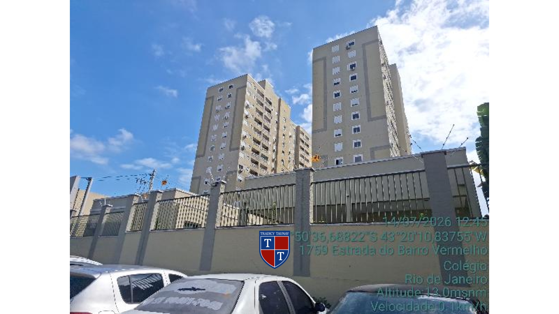 APARTAMENTO em COLEGIO