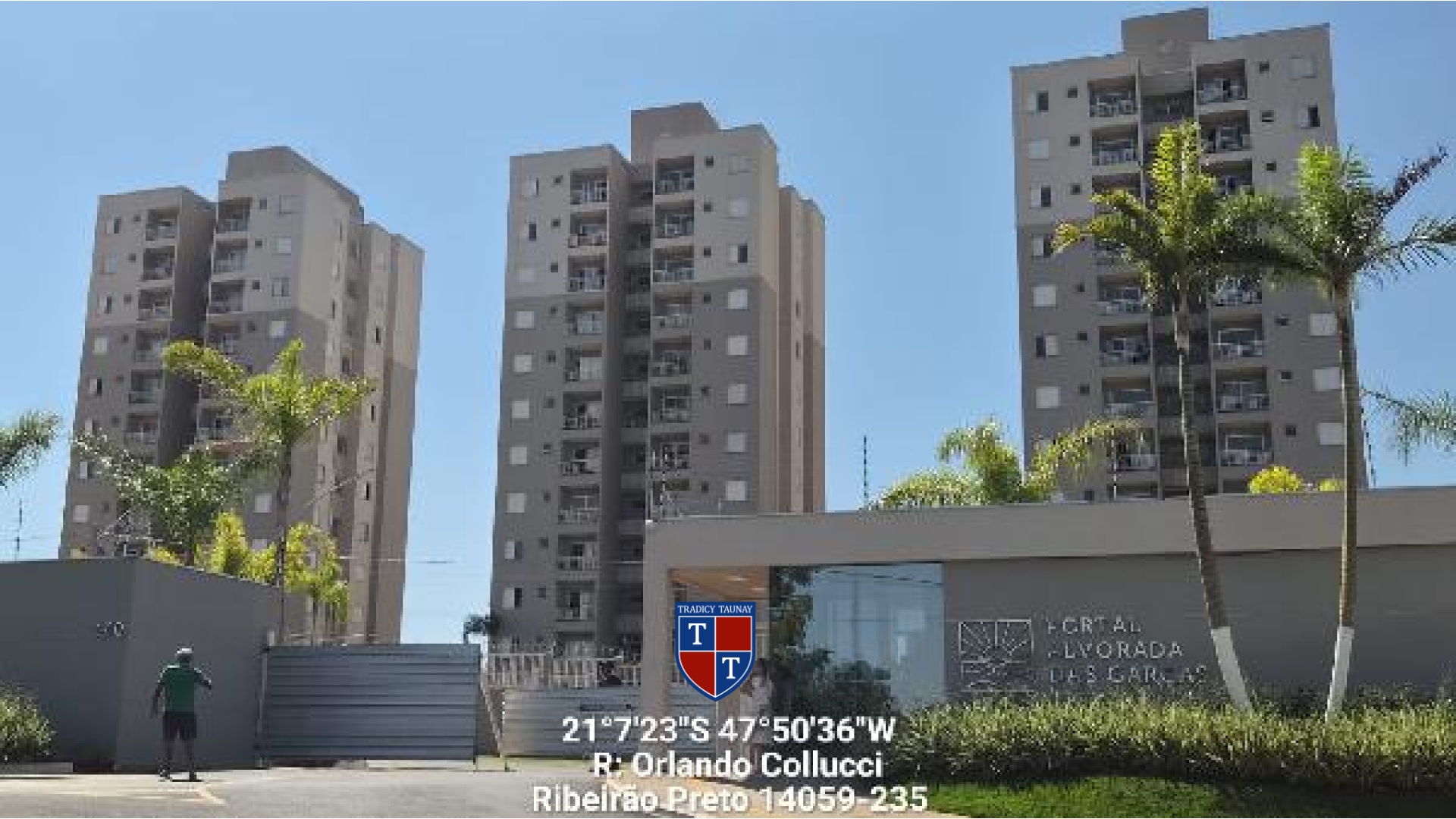 APARTAMENTO em PARQUE DAS OLIVEIRAS II