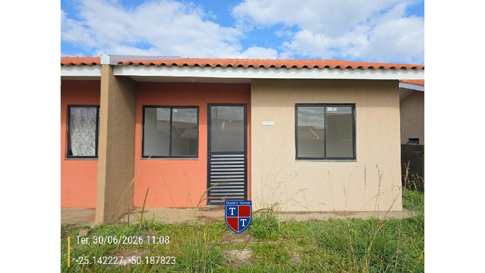 Foto 1 de CASA em COLONIA DONA LUIZA - Imóvel Retomado Caixa