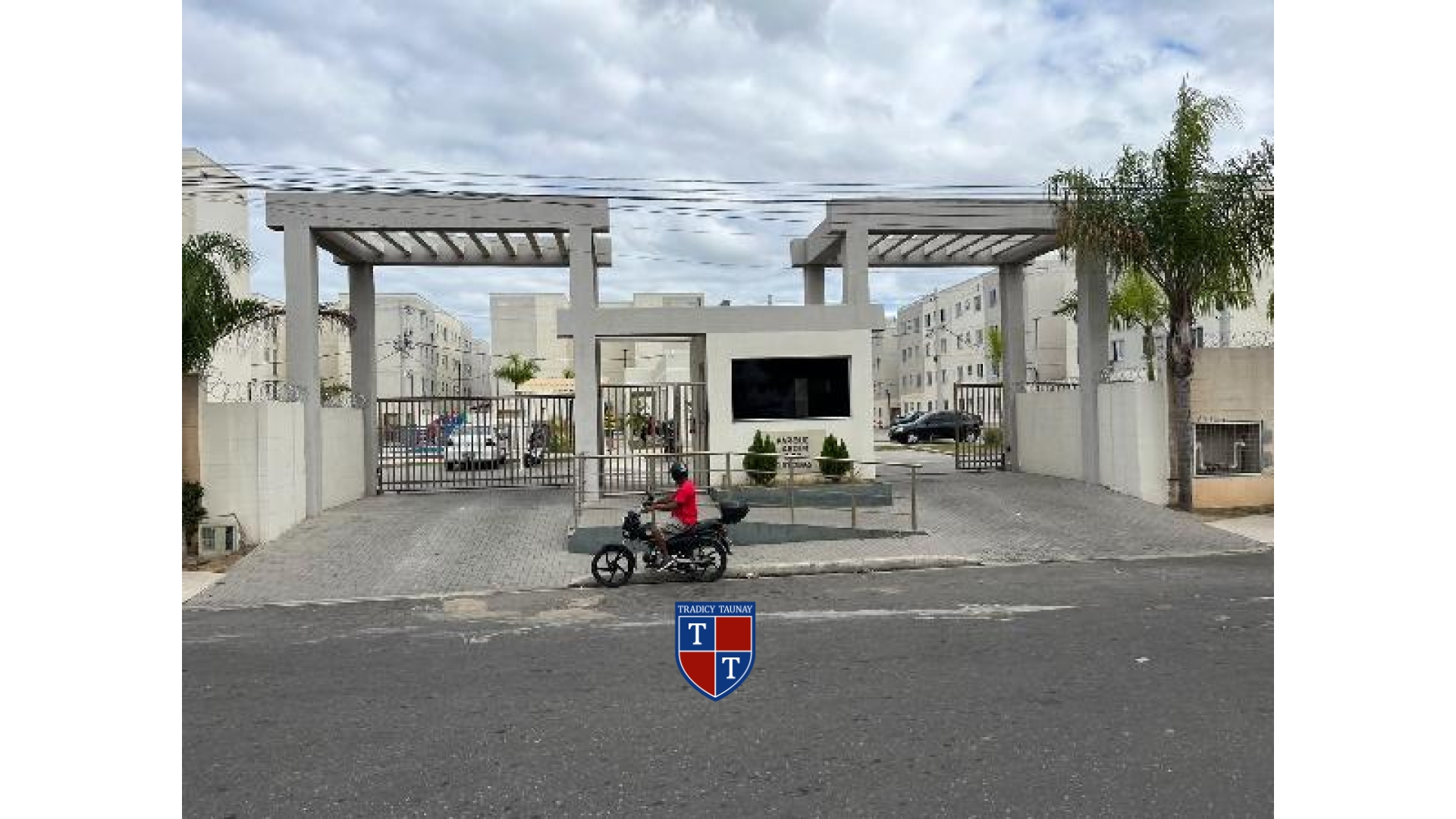 APARTAMENTO em PARQUE SANTA CLARA