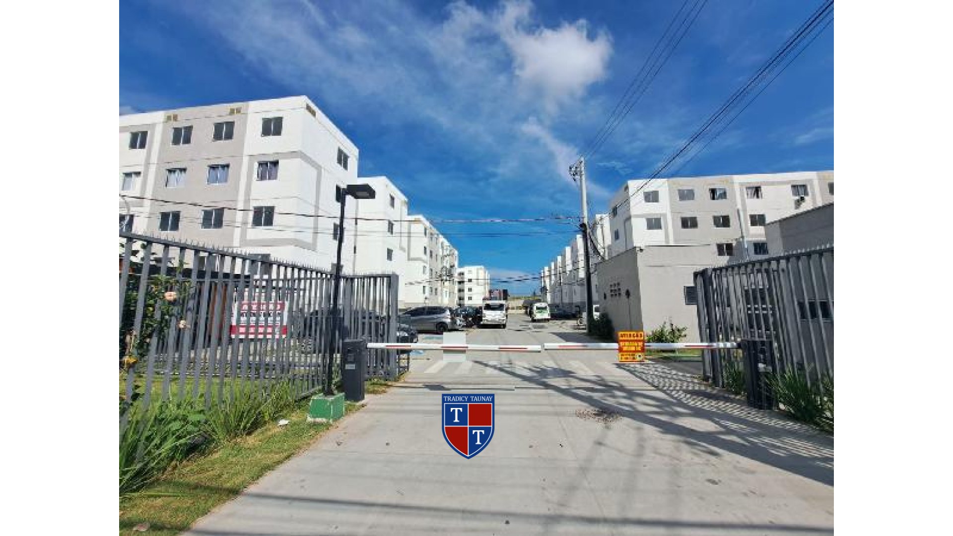 APARTAMENTO em SANTA CRUZ