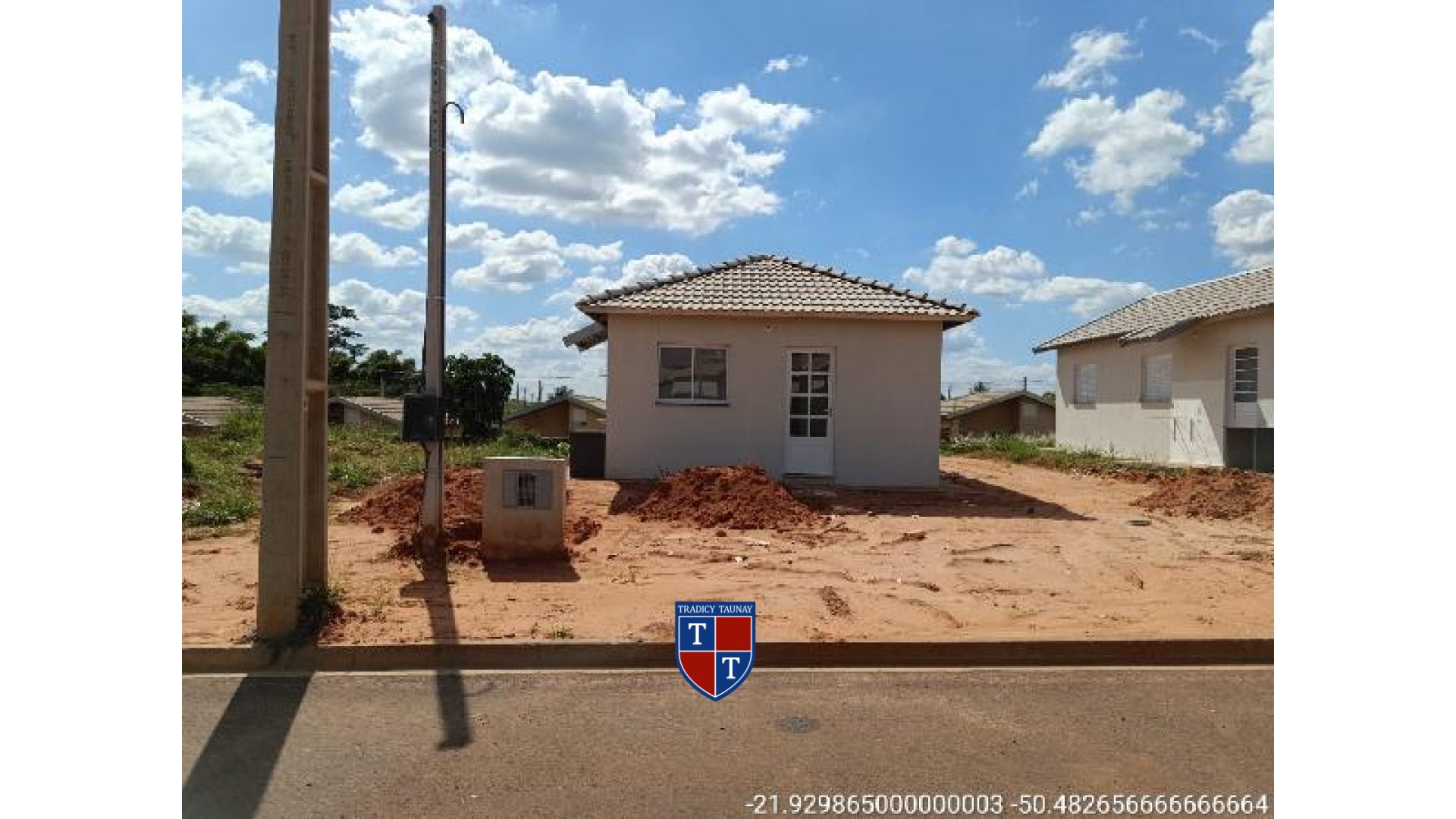Foto 1 de CASA em JARDIM TUPI - Imóvel Retomado Caixa
