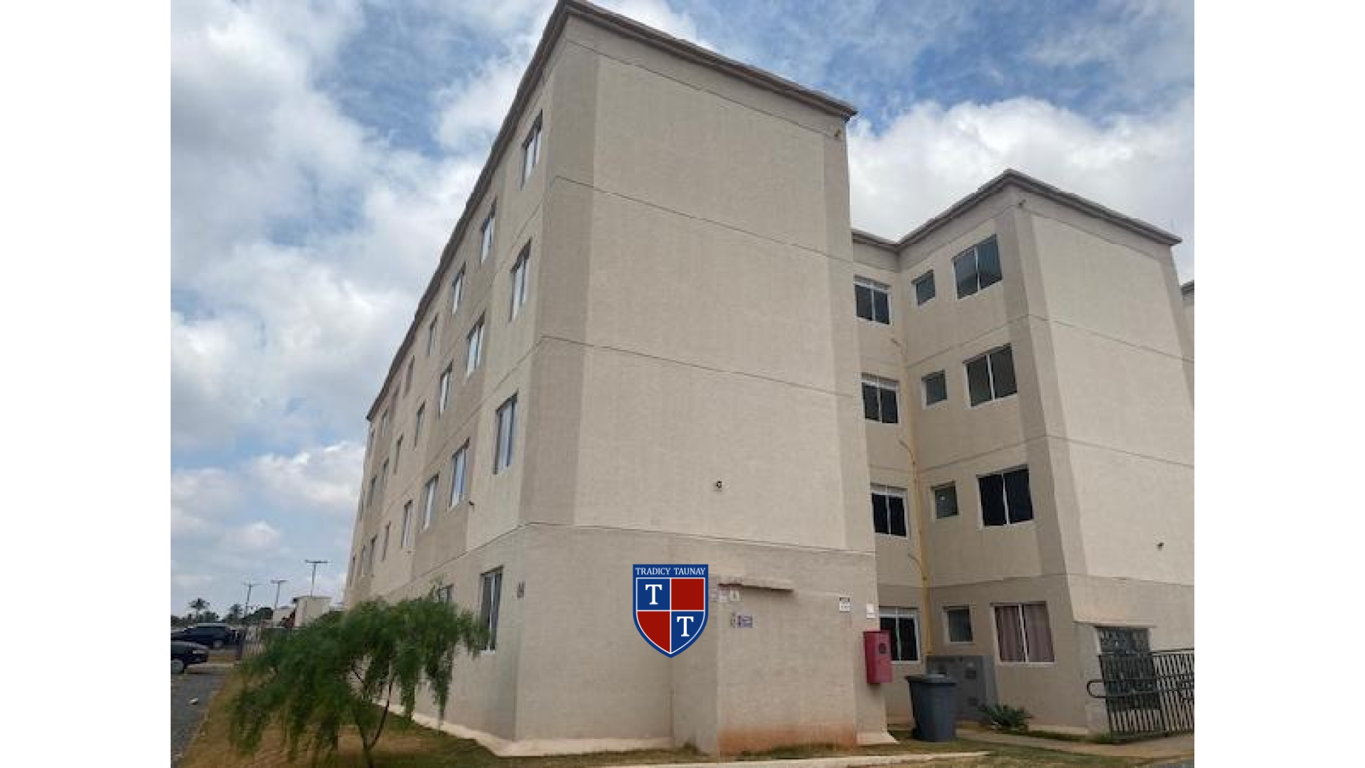 APARTAMENTO em RESIDENCIAL FLORES DO CERRADO
