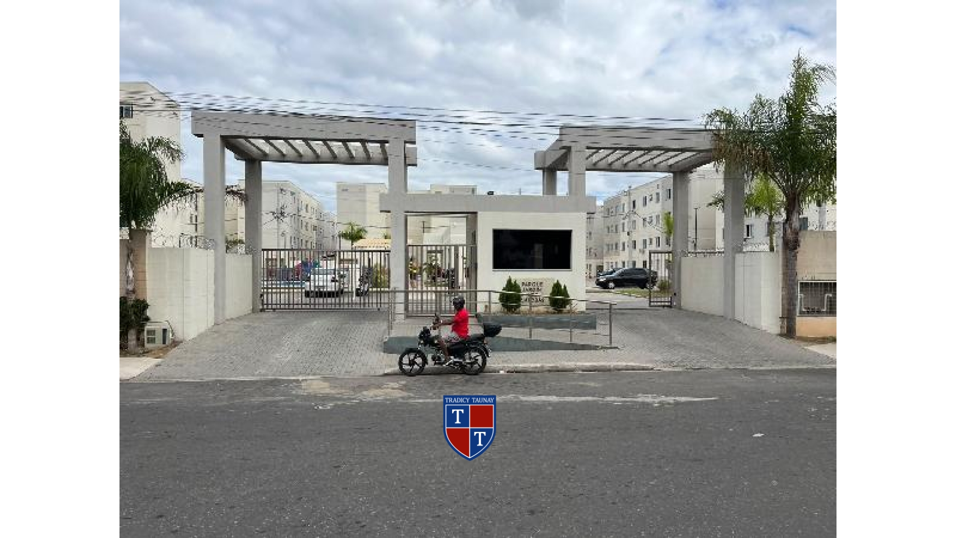 APARTAMENTO em JARDINS DE CAMPOS