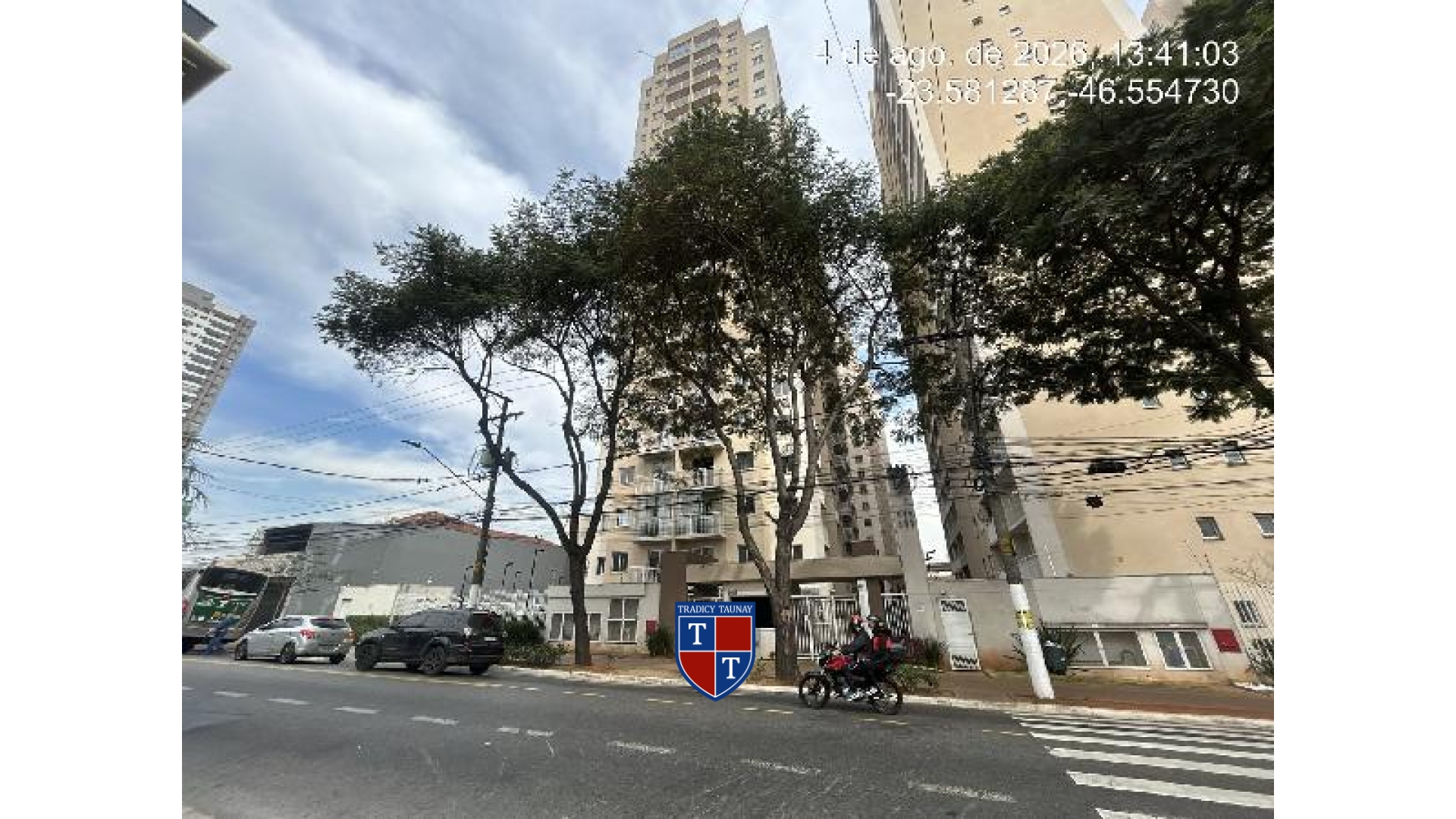APARTAMENTO em VILA EMA