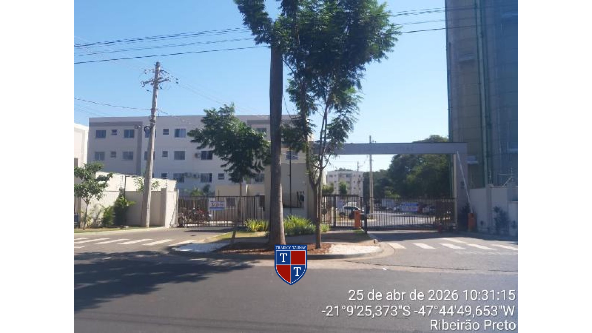 APARTAMENTO em JARDIM OURO BRANCO