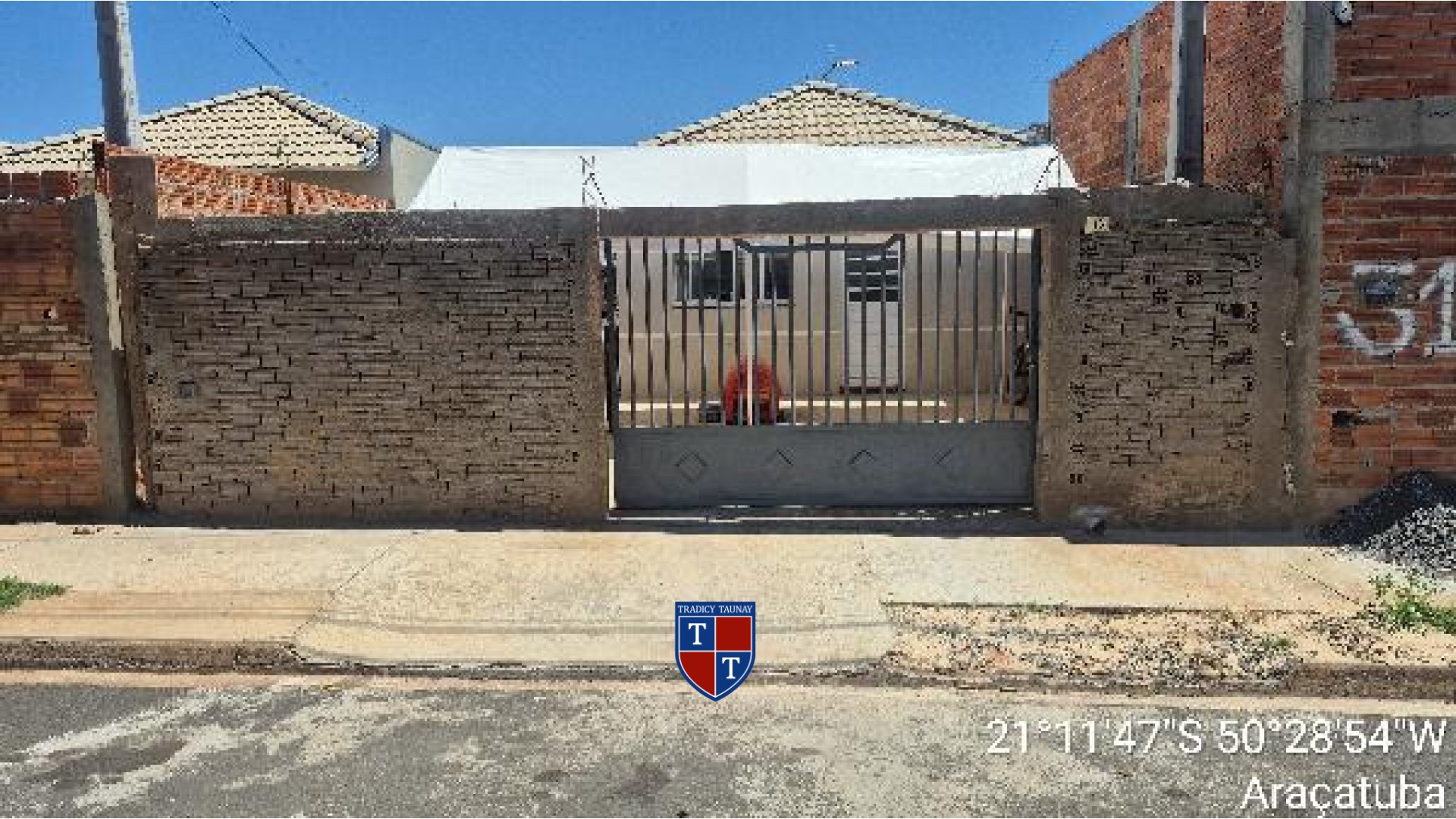 Foto 1 de CASA em CONJUNTO HABITACIONAL LUANA II - Imóvel Retomado Caixa