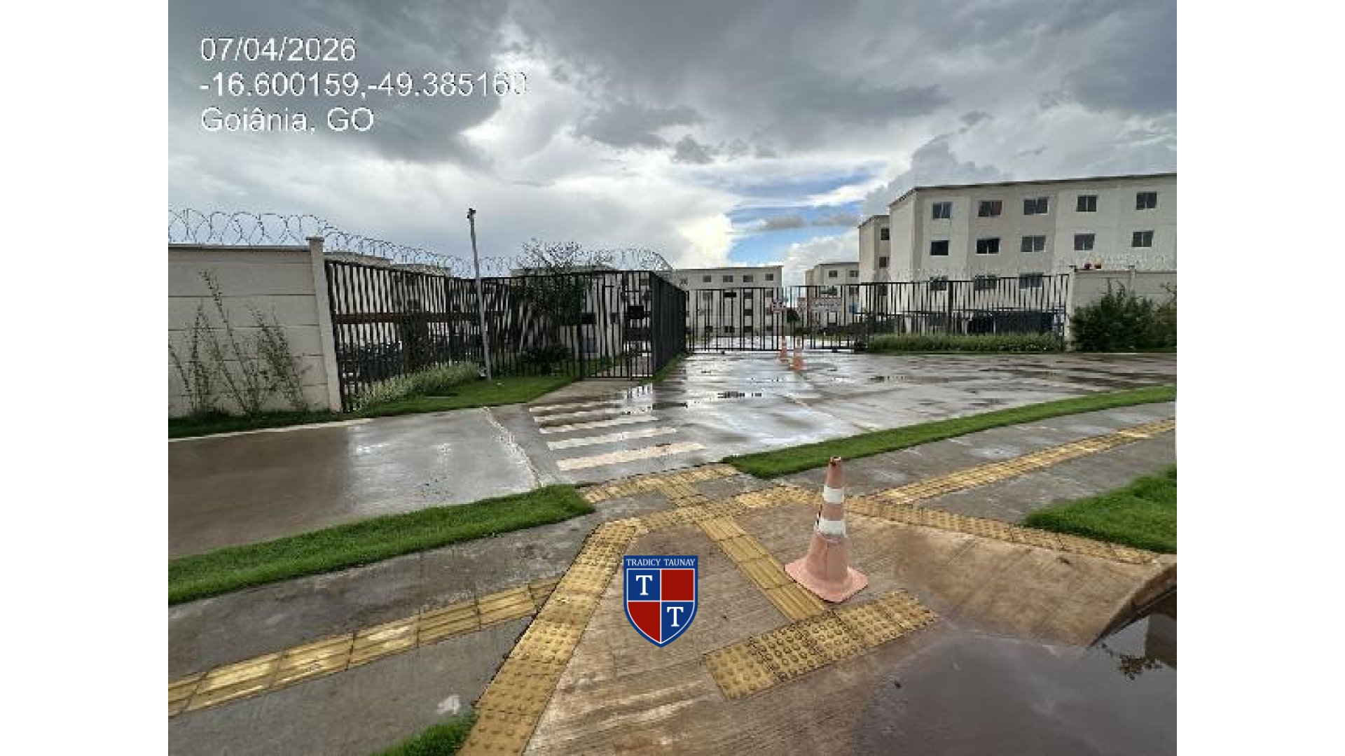 Foto 1 de APARTAMENTO em RESIDENCIAL FLORES DO CERRADO - Imóvel Retomado Caixa