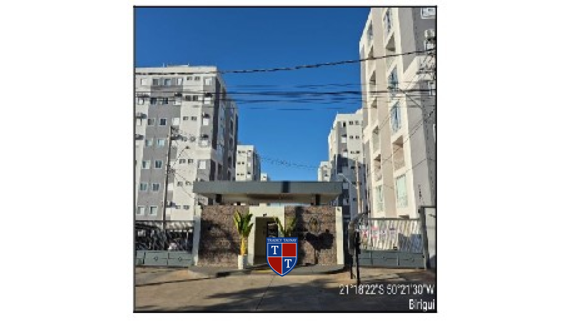 APARTAMENTO em RESIDENCIAL MANUELA