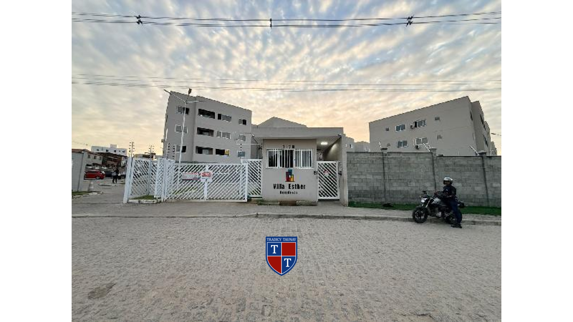 APARTAMENTO em MANDACARU